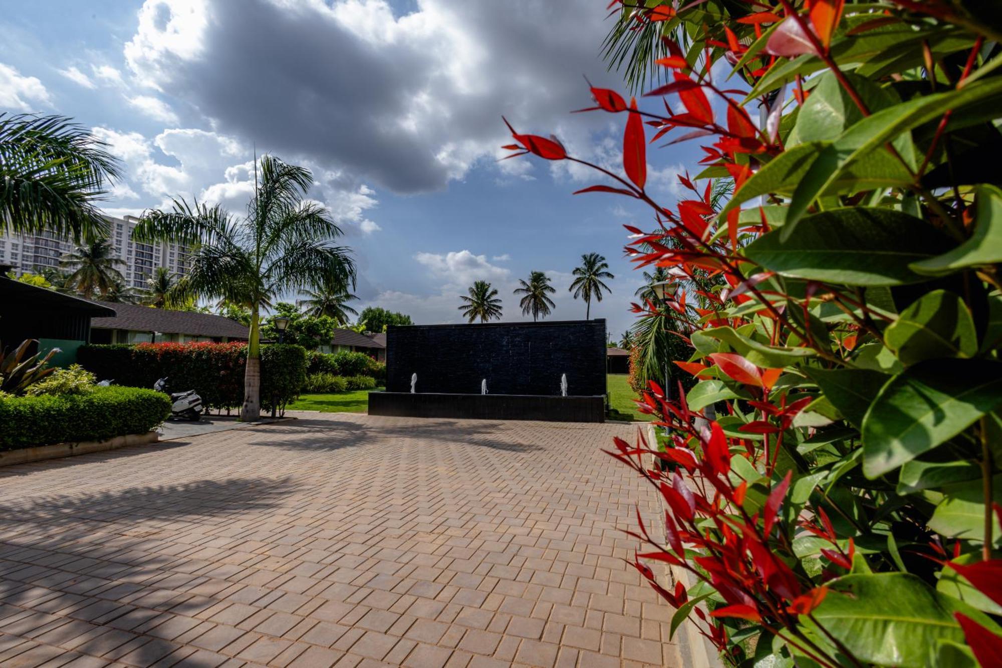 Veerdency Luxury Resort Devanahalli Exterior photo