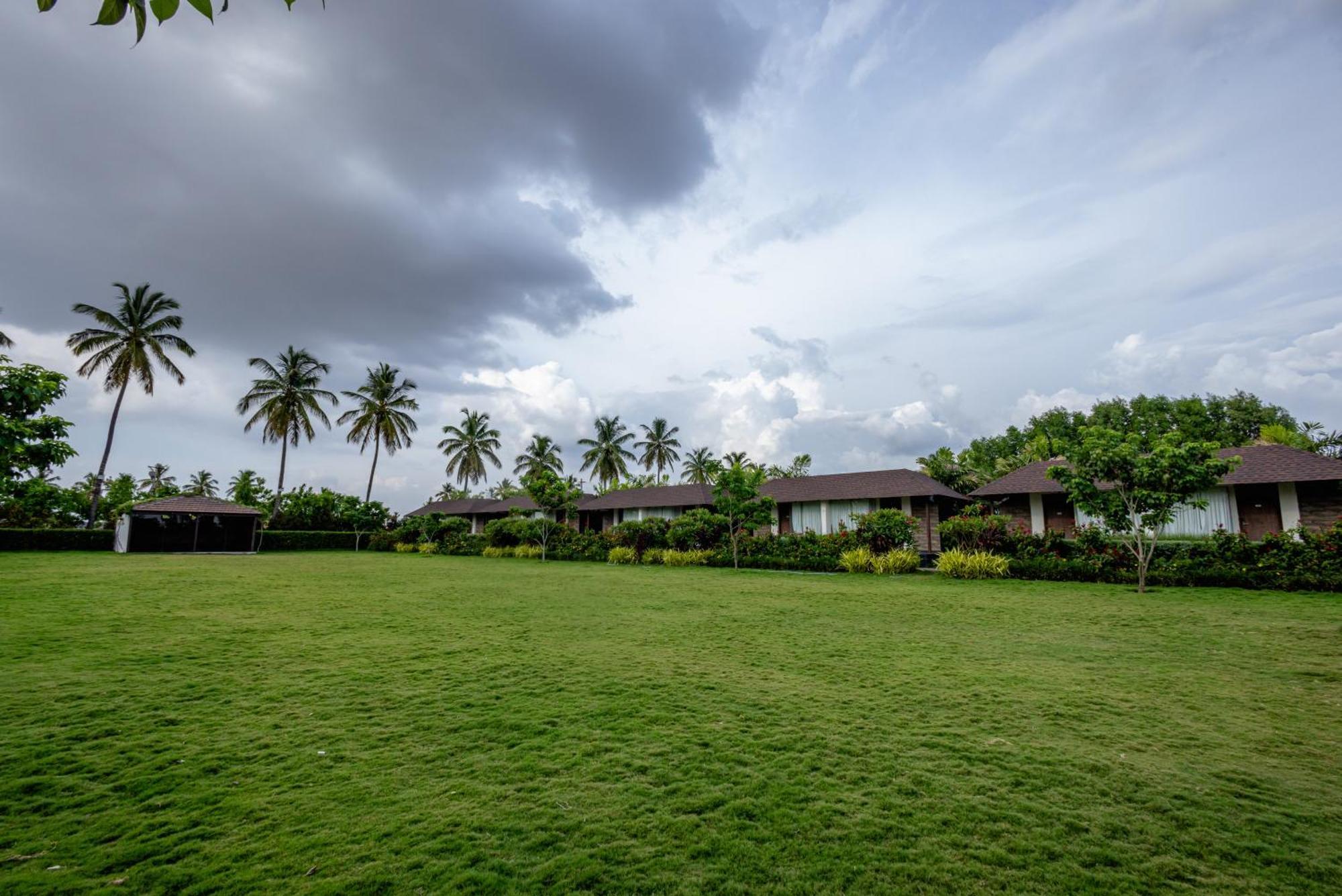 Veerdency Luxury Resort Devanahalli Exterior photo